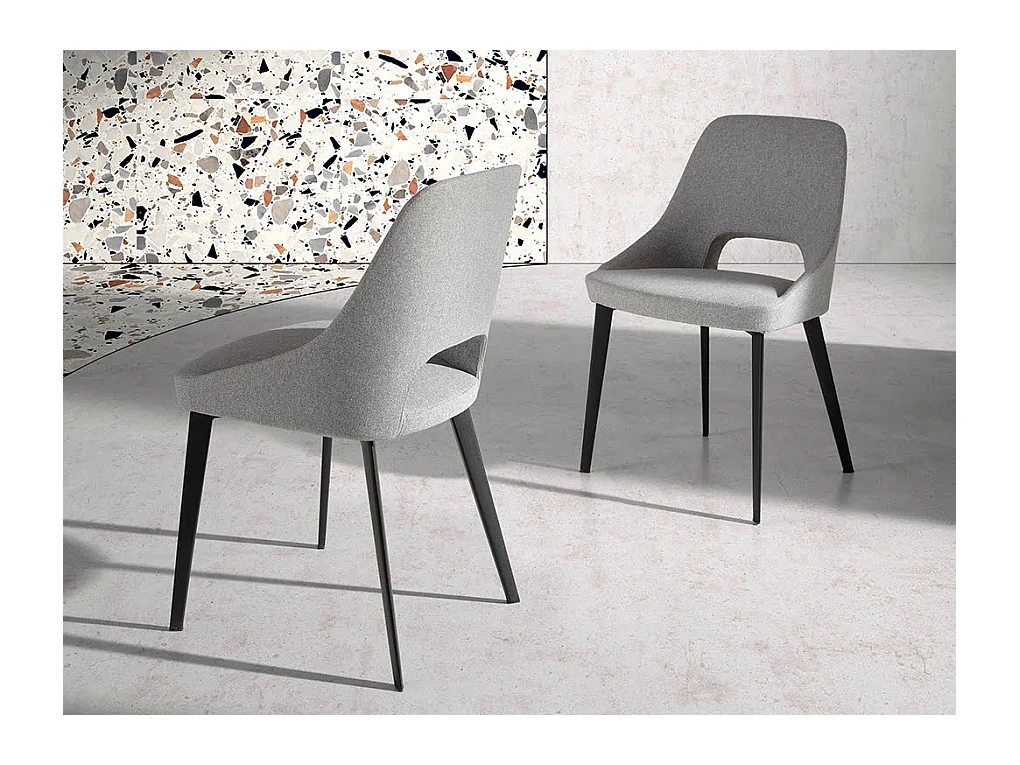 Schwarzer Stuhl aus Stoff und Stahl  4101 ANGEL CERDA