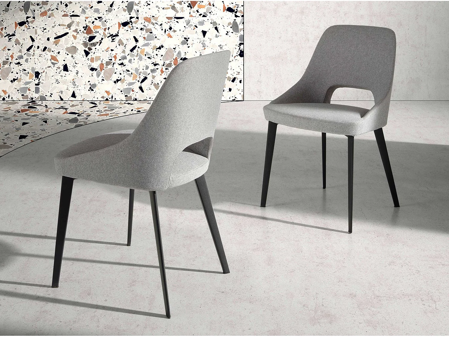 Stuhl aus grauem Stoff 4101 ANGEL CERDA