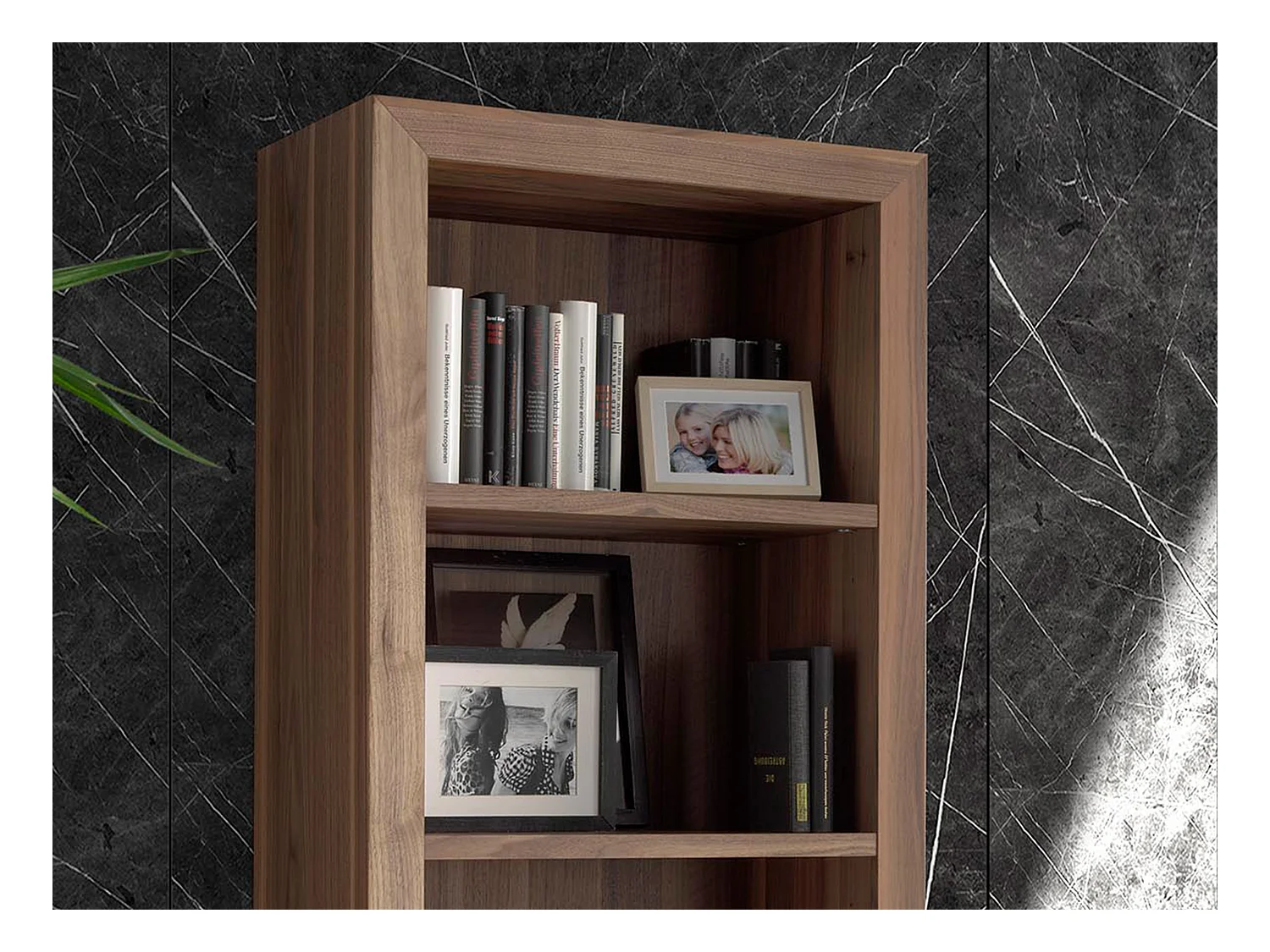 Półka z drewna orzechowego