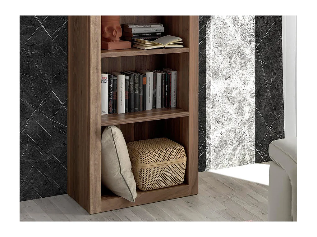 Półka z drewna orzechowego