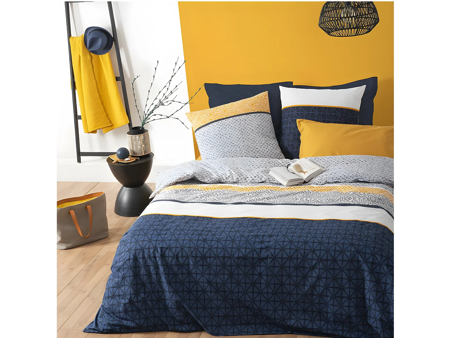 Parure de lit 2 Personnes 240 x 220 cm Housse de couette avec 2 taies imprimé Rayures Ethnik