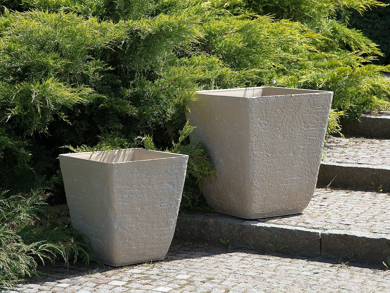 Set van 2 bloempotten DELOS Steen 49 cm Beige