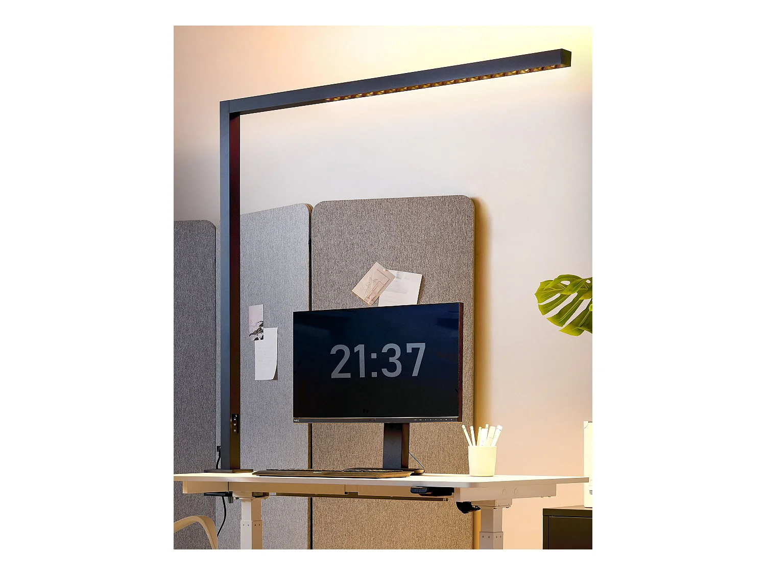 LED vastklembare bureaulamp OCTANT Met bewegingssensor Metaal Zwart