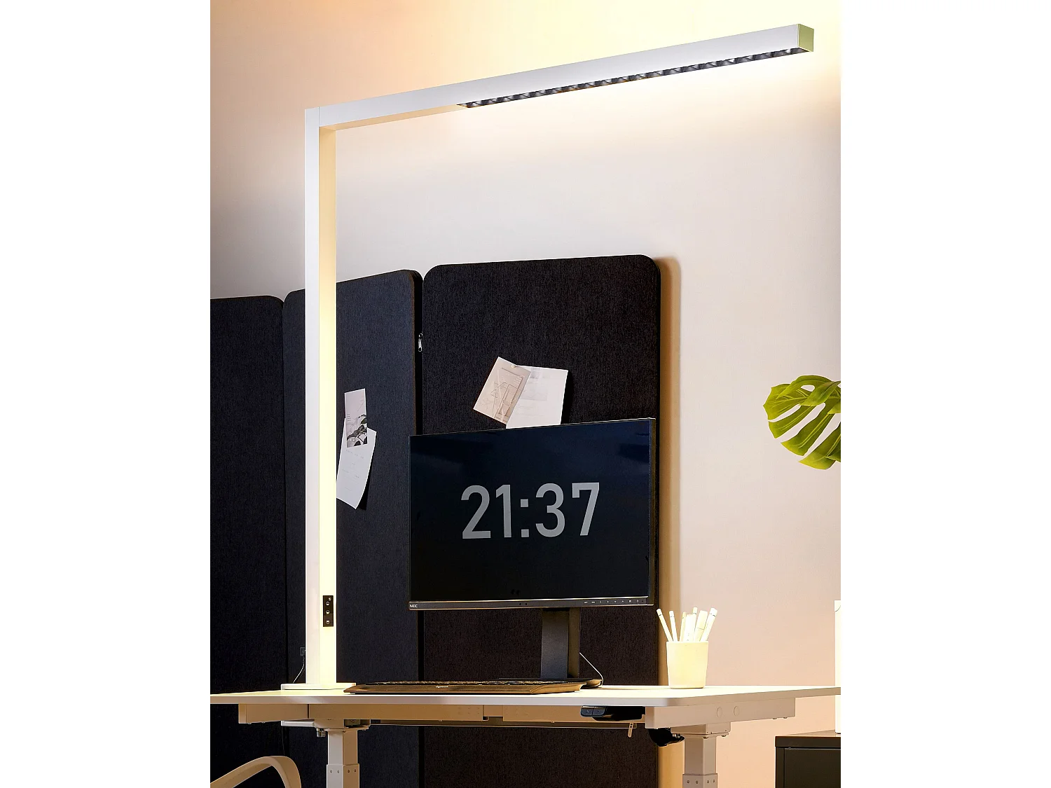 Lampe de bureau LED à pince OCTANT Avec détecteur de mouvement Métal Blanc