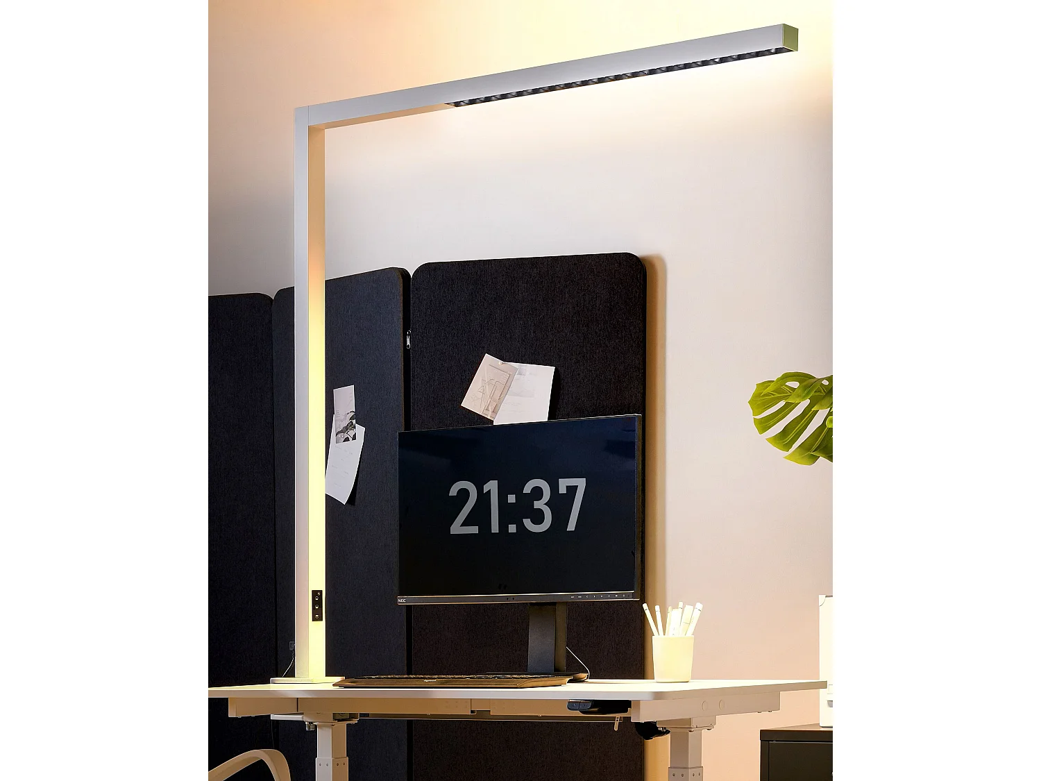 Lampe de bureau LED à pince OCTANT Avec détecteur de mouvement Métal Argenté