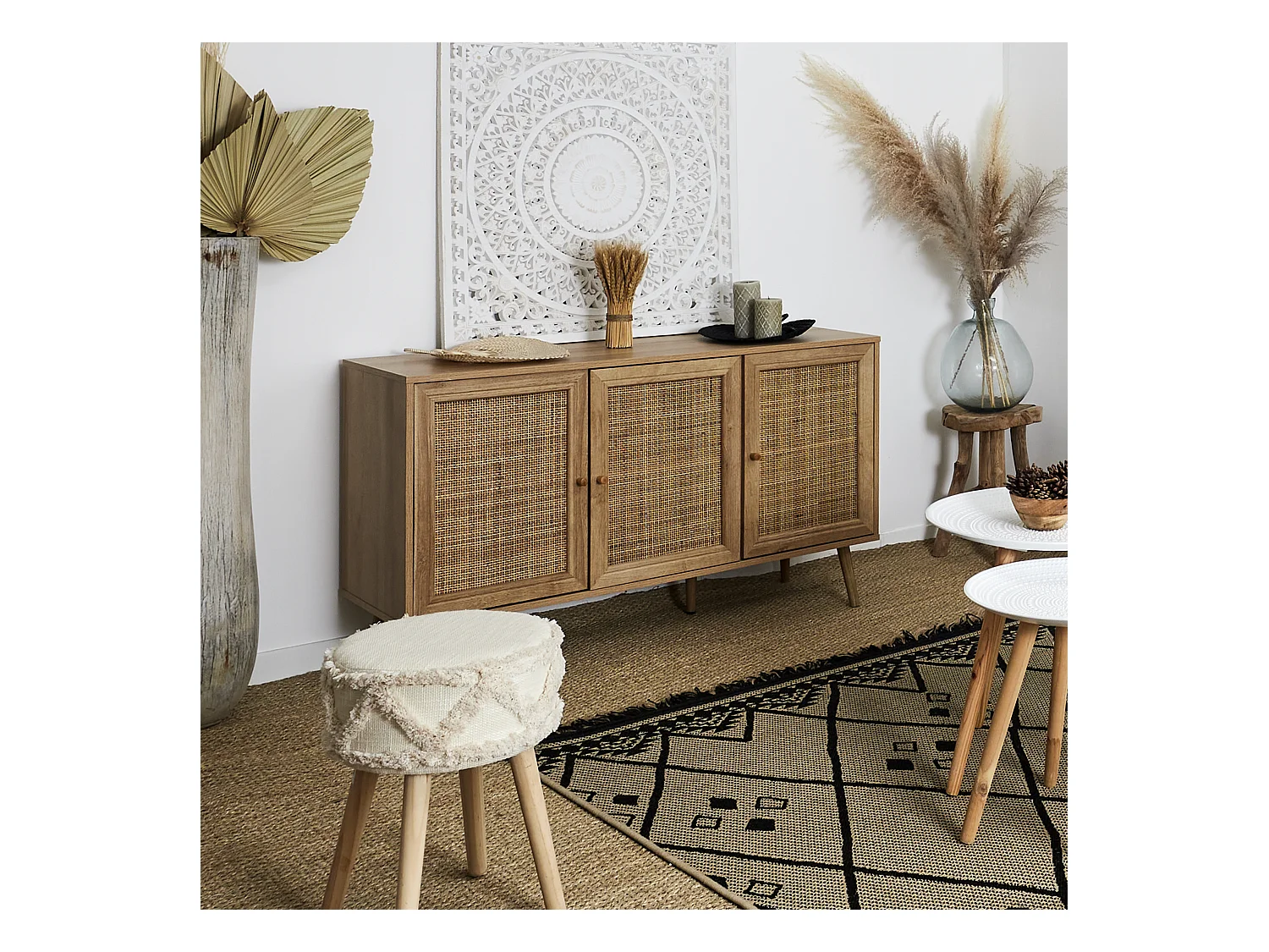 Aparador de madera de 3 puertas Bali