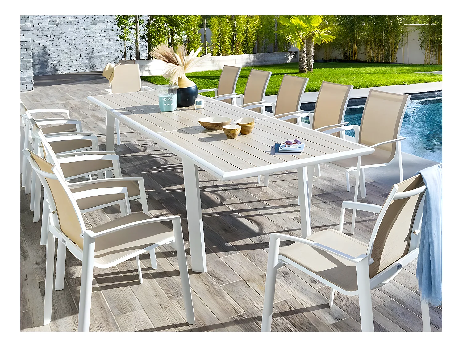 Table extensible rectangulaire alu Lin/Blanc Pavane - 8/12 places - Hespéride