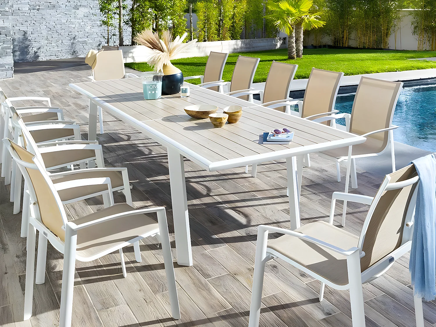 Table extensible rectangulaire alu Lin/Blanc Pavane - 8/12 places - Hespéride