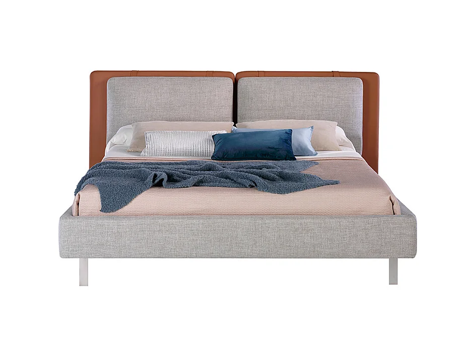 Letto in tessuto ed ecopelle con gambe in acciaio   7123 ANGEL CERDA