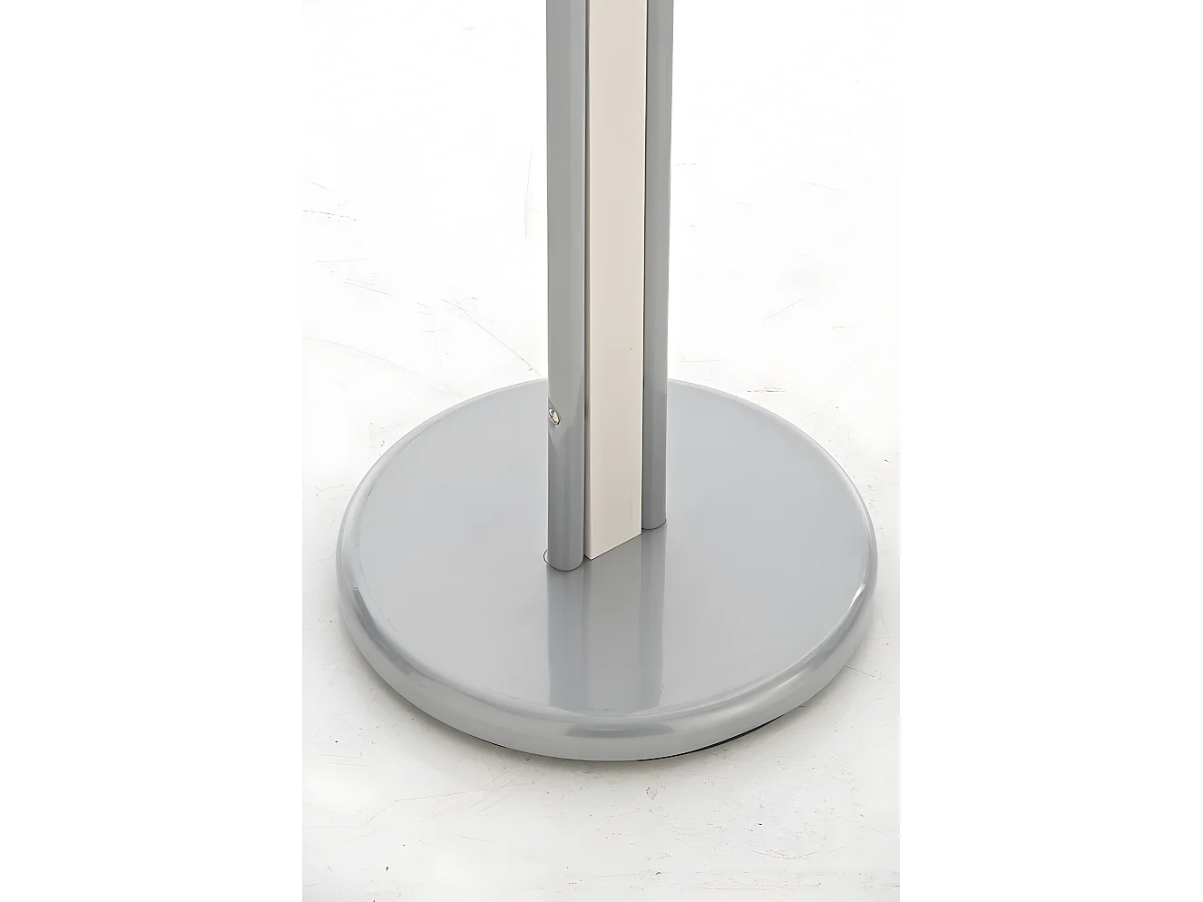 Galán de noche perchero con colgador en metal cromado y madera blanca MOC10013