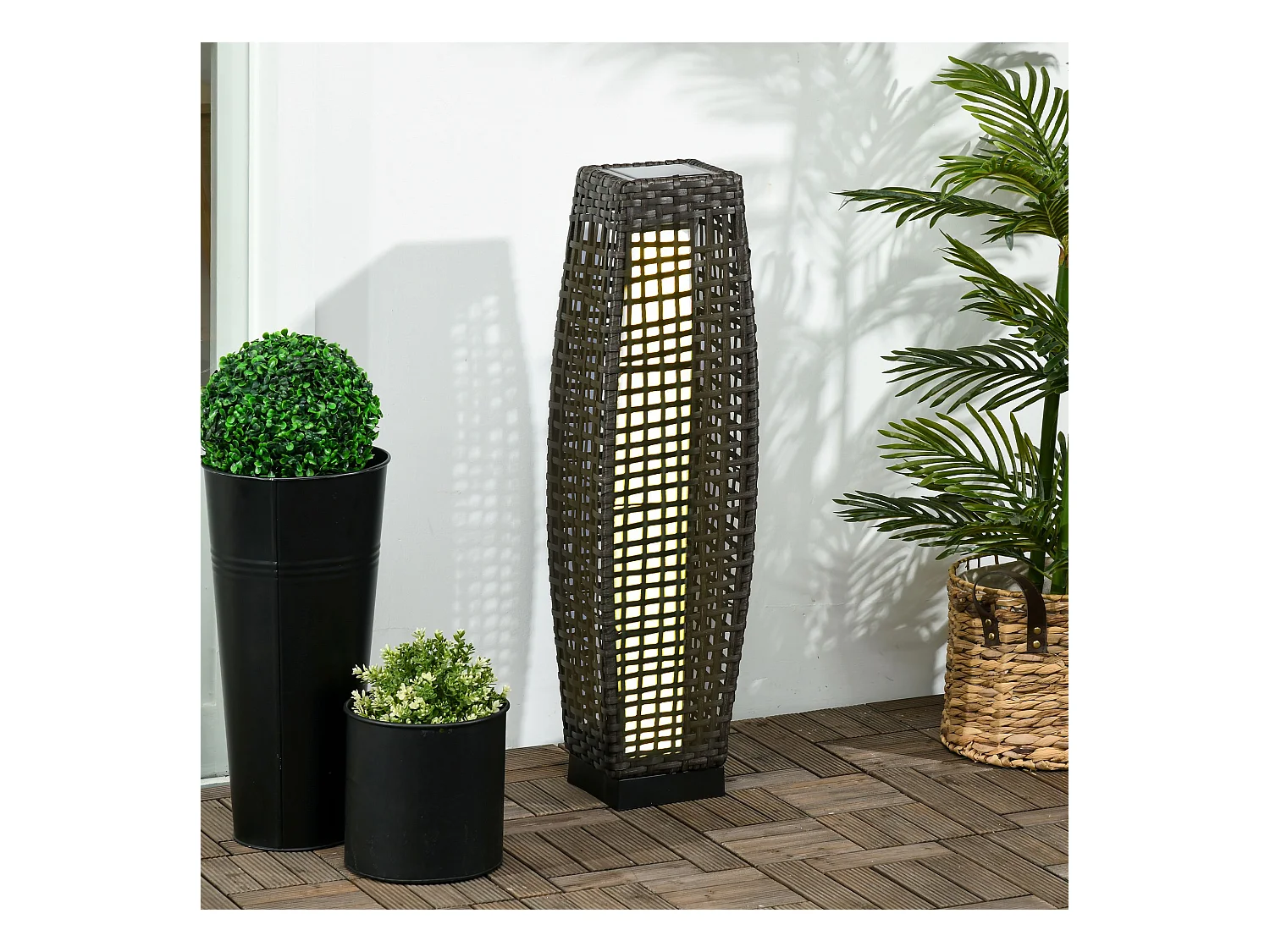 Lampadaire LED solaire de jardin style colonial dim. 21L x 21l x 78H cm résine tressée filaire grise