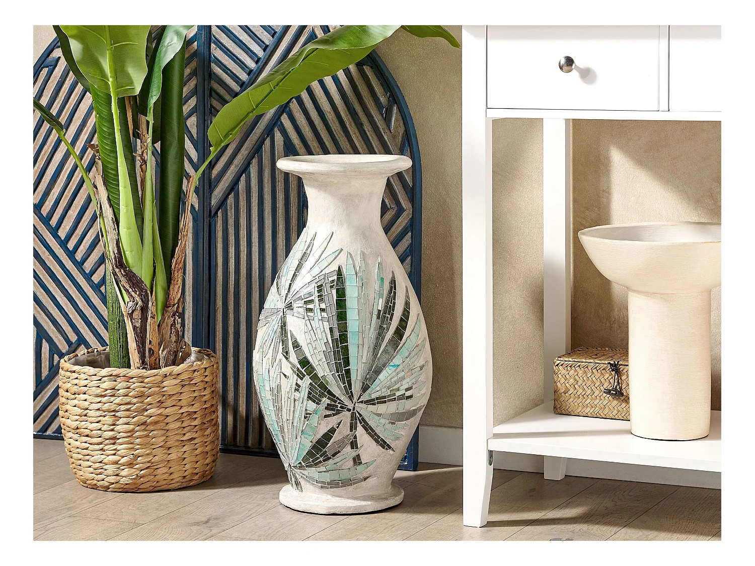 Dekorative Vase aus Terrakotta mit Mosaik natürlich ethnischen Stil creme Farbe Rawas