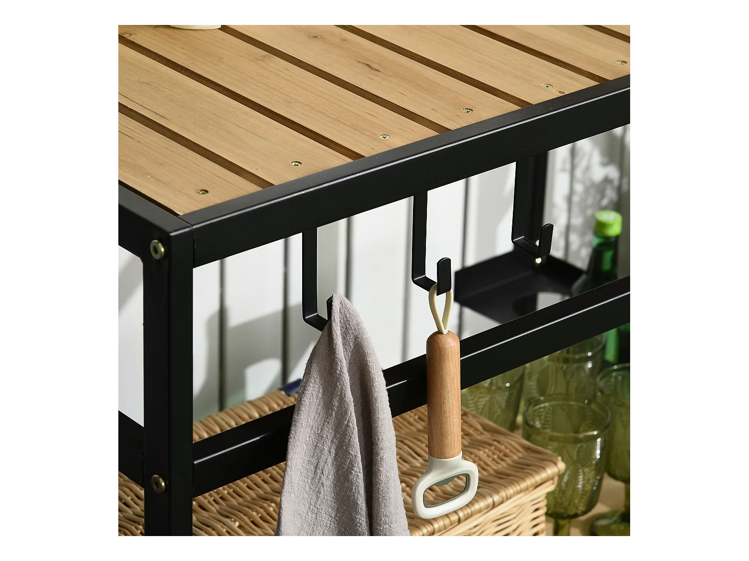 Desserte de jardin chariot pour plancha barbecue en bois et métal avec 2 étagères et 3 crochets - 107 x 65 x 80 cm noir naturel