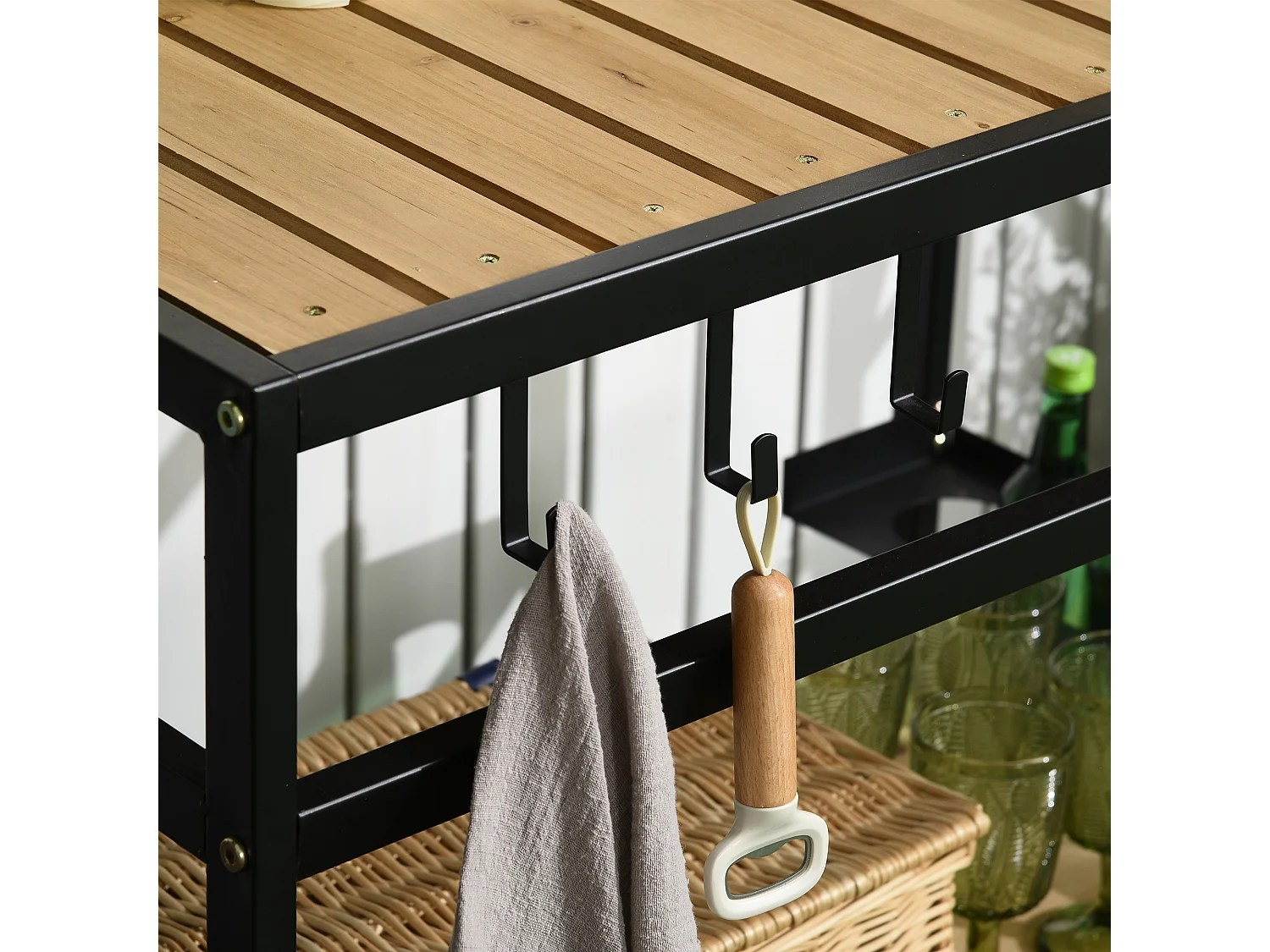 Desserte de jardin chariot pour plancha barbecue en bois et métal avec 2 étagères et 3 crochets - 107 x 65 x 80 cm noir naturel