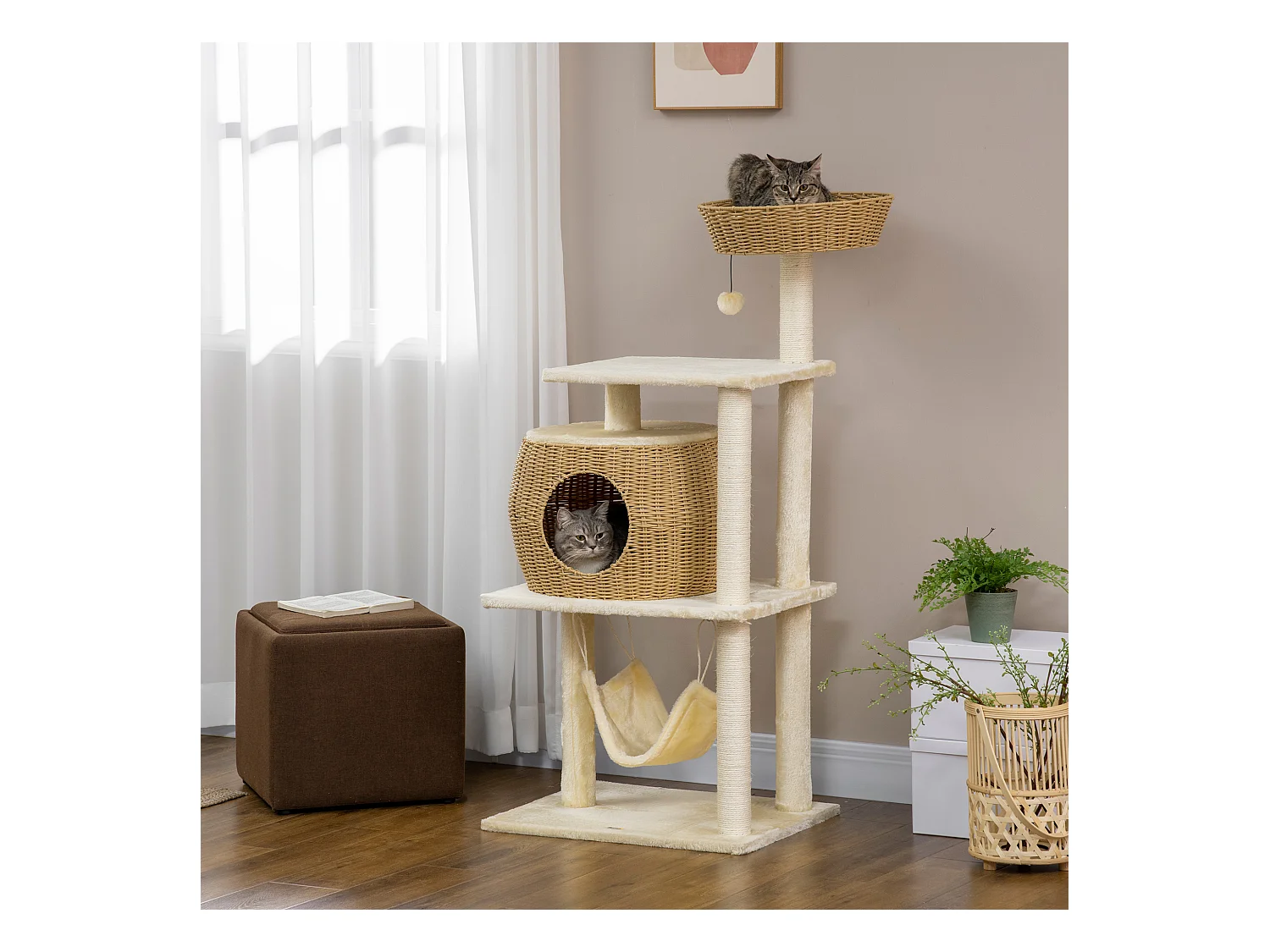 Arbre à chat style cosy chic griffoirs sisal naturel niche coussin hamac plateforme panier observation boule suspendue résine tressée beige