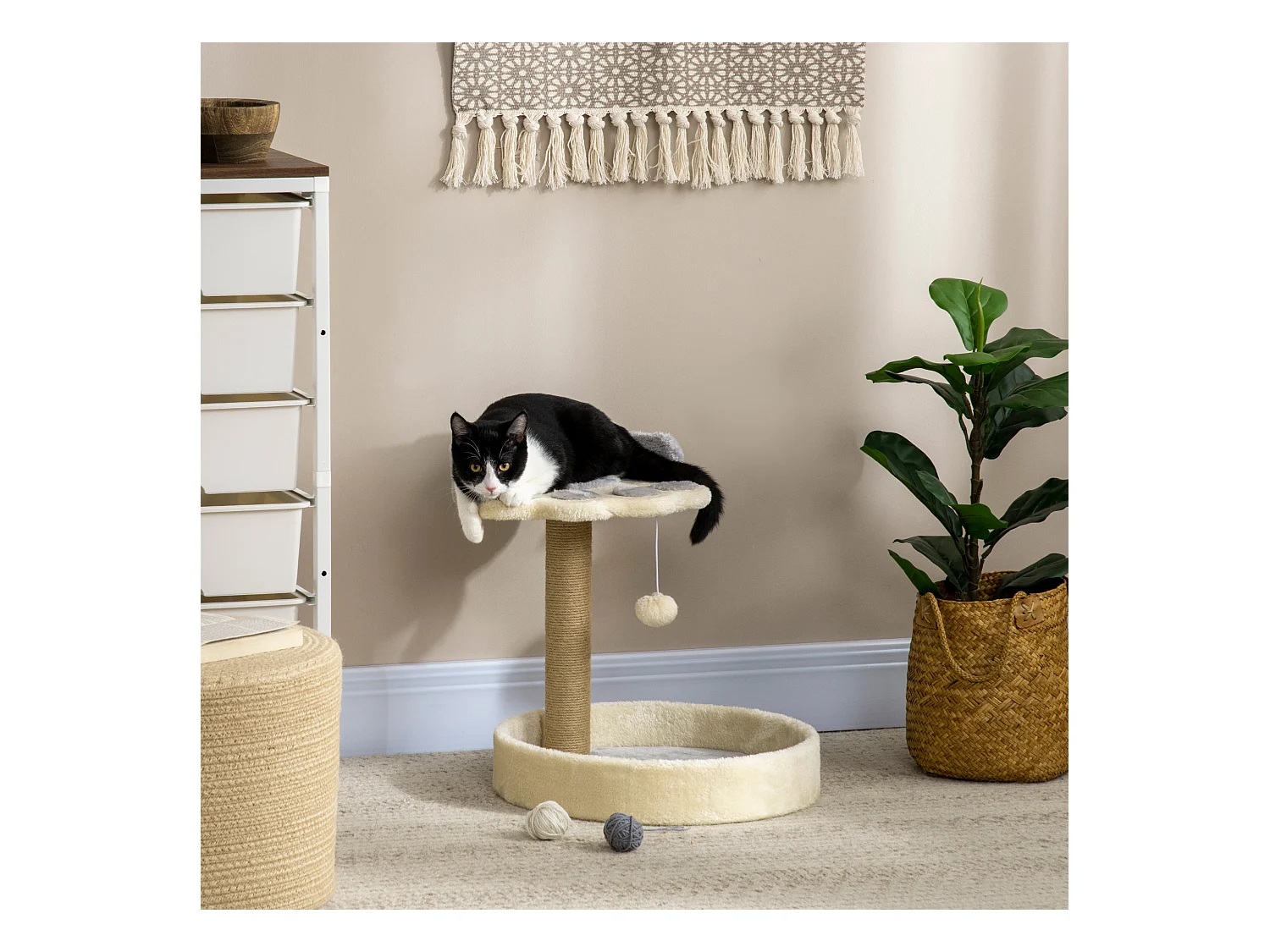 Arbre à chat griffoir design patte de chat jeu boule suspendue panier plateforme observation peluche beige gris jute naturelle