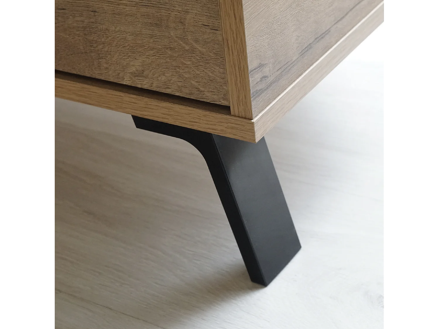 Meuble TV en panneaux de particules mélaminé finition chêne doré / noir - Longueur 160 x Profondeur 40 x Hauteur 52 cm