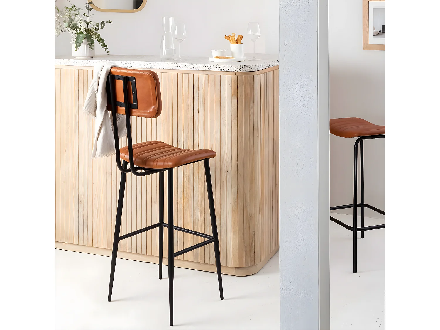 Tabouret de bar en cuir marron Carl