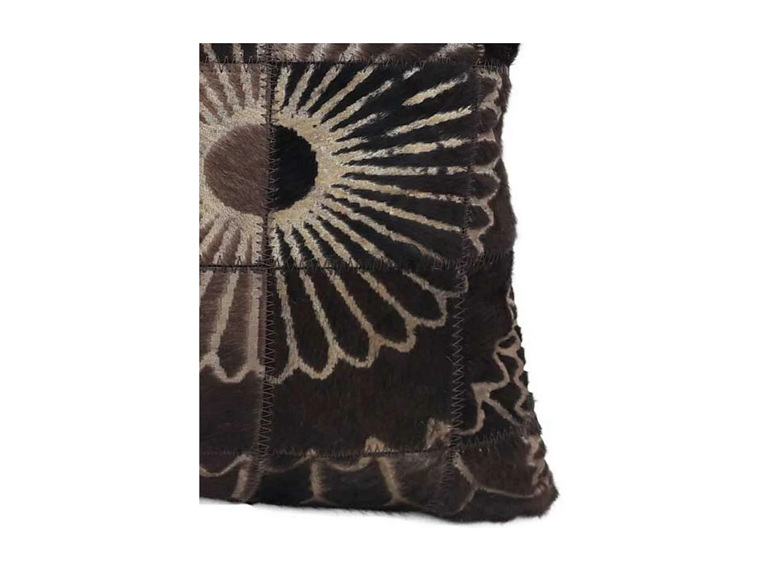 Coussin 45x45 fait main en peau de vache marron LUBO