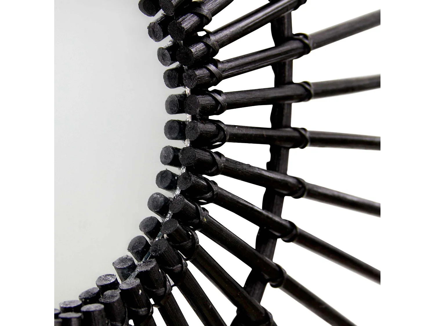 Miroir mural ovale en rotin Deko Noir 80cm Thinia Home