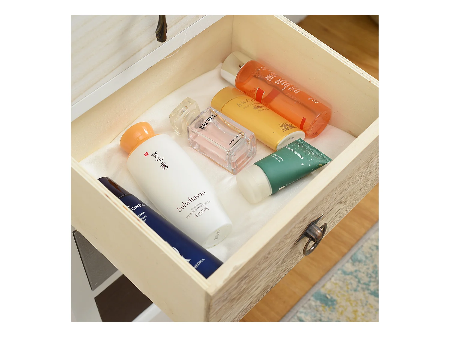 Cassettiera Comodino Mobile 4 Cassetti Bianco Marrone 69x37x27