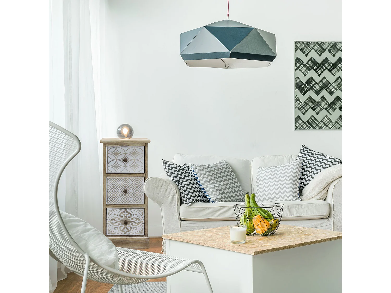 Comodino 3 Cassetti Legno Beige Bianco Retro Salvaspazio 63x29x25