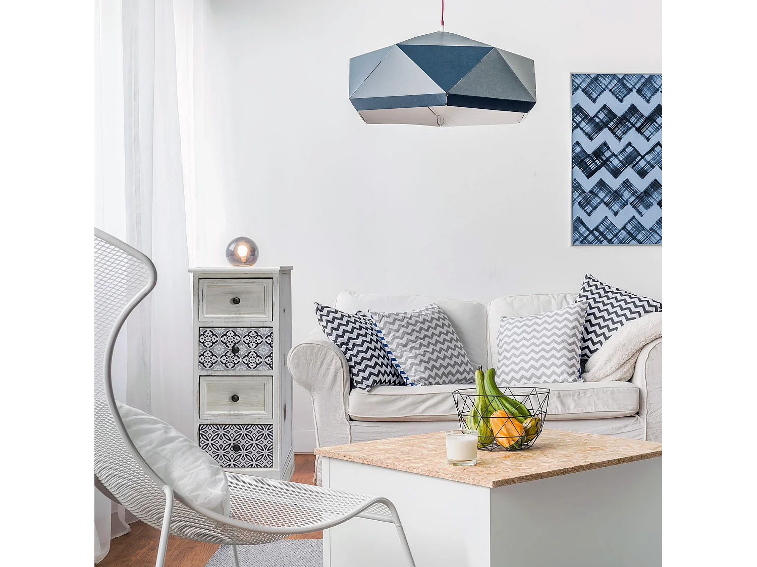 Cómoda em madeira branca cinzenta com 4 gavetas para banho Shabby Chic 76x30x25 Cm