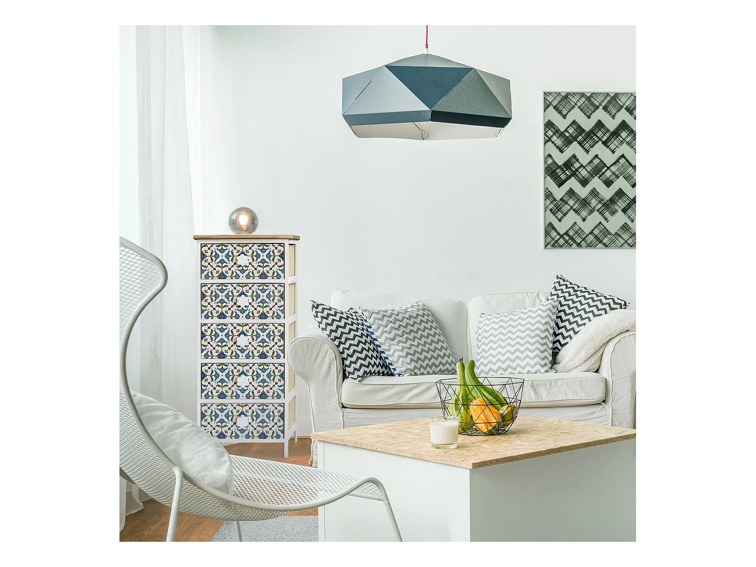 Commode 5 Tiroirs Moderne Bois Clair Blanc Bleu 93x40x30
