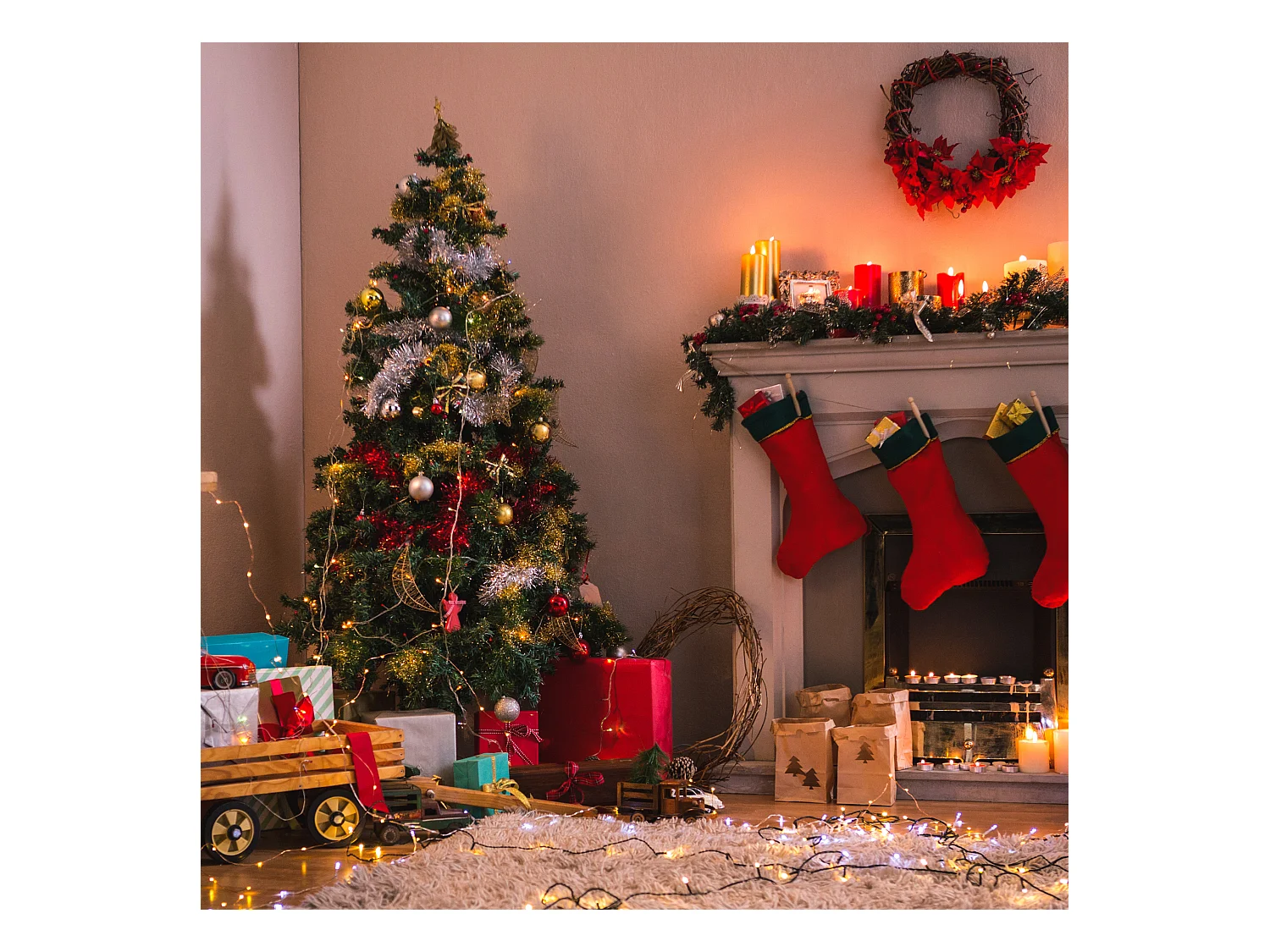 Albero di natale Pino Artificiale Verde da 210 cm Molto Folto con 1050 Rami