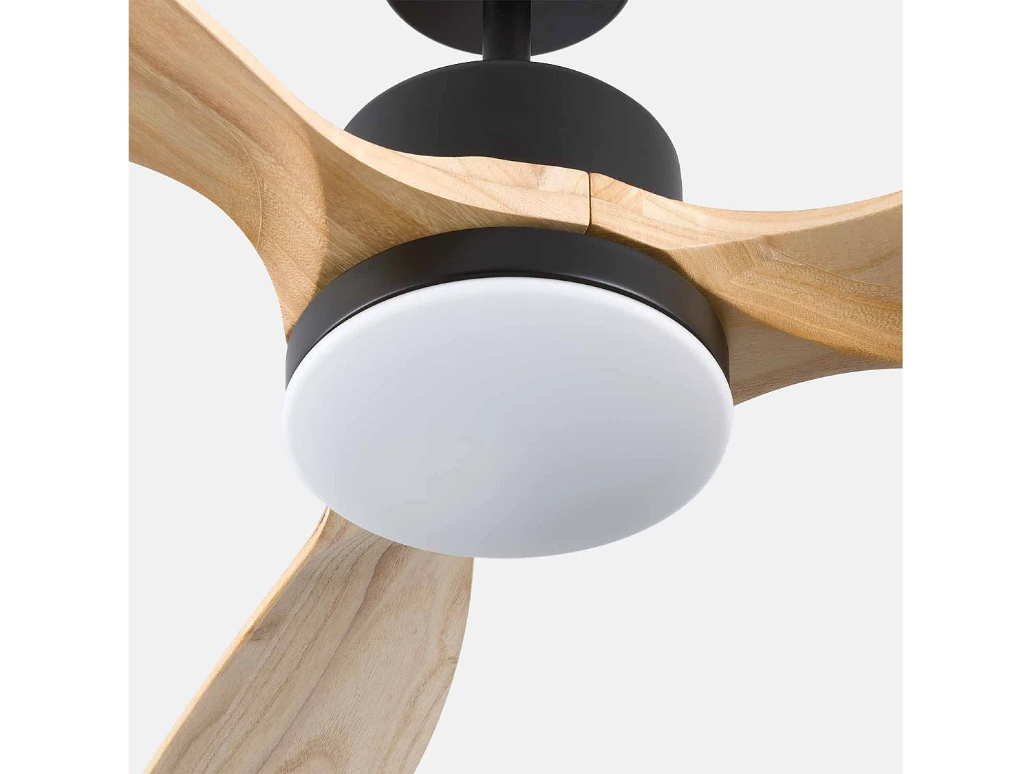 Ventilador de Techo con Luz 3 Aspas 56W 6 Velocidades Nueva York Dayron