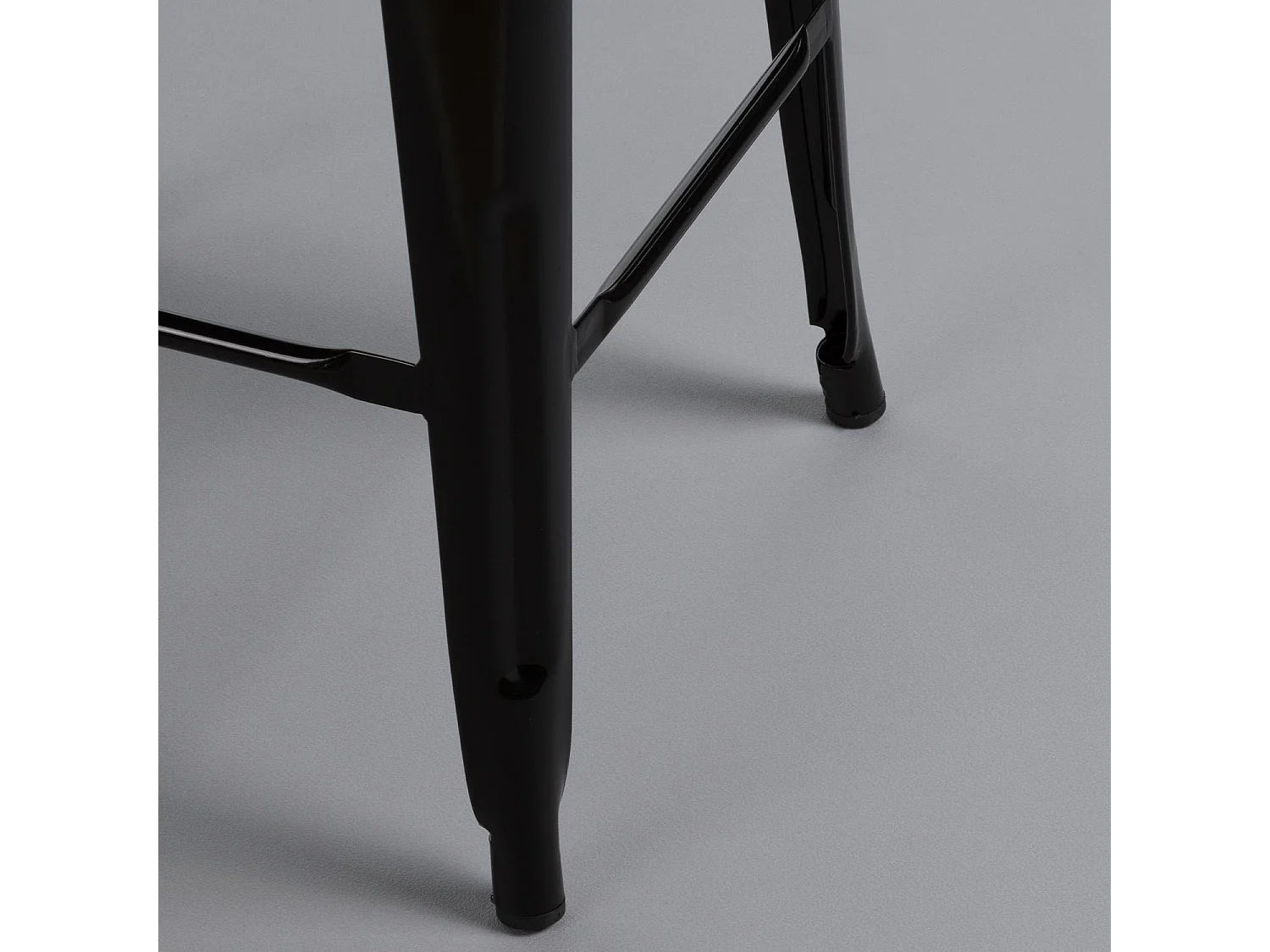 Tabouret industriel solide avec siège en bois 42x42x76.5cm Thinia Home