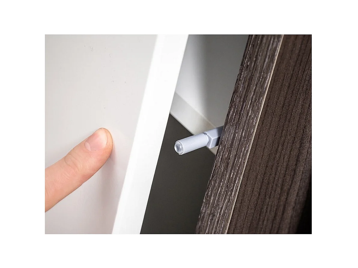 Set van 4 meubels voor de woonkamer uit de CRISS-collectie met geïntegreerde LED-verlichting. Witte kleur en eiken afwerkingen.