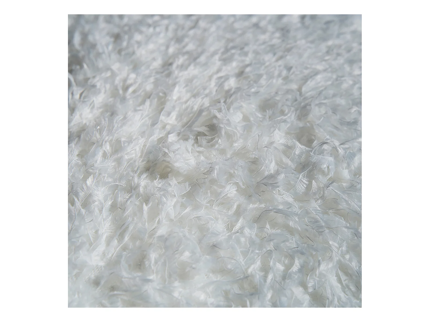 Cojín de poliéster en color blanco de 42x42x10cm