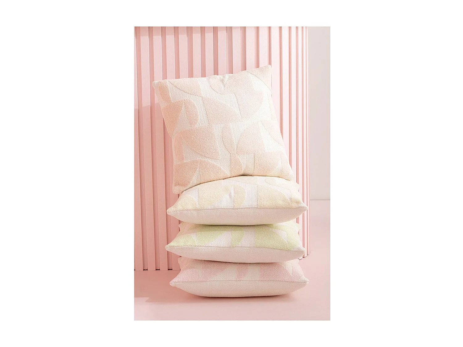 Coussin Déco "Géométrique" 43x43cm Jaune Clair