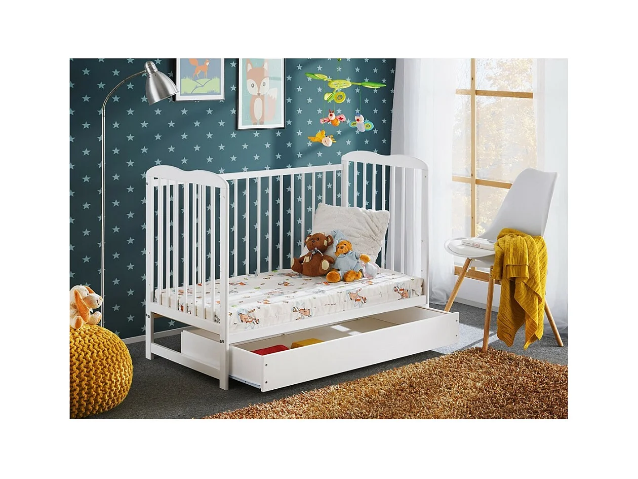 Lit bébé évolutif avec tiroir et matelas collection NOE réglable en hauteur. Coloris blanc mat.