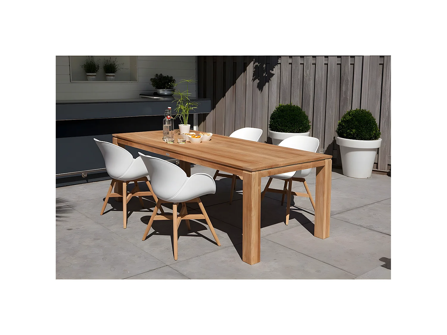 Table à manger de jardin en teck 4 à 6 personnes 160cm - Stella