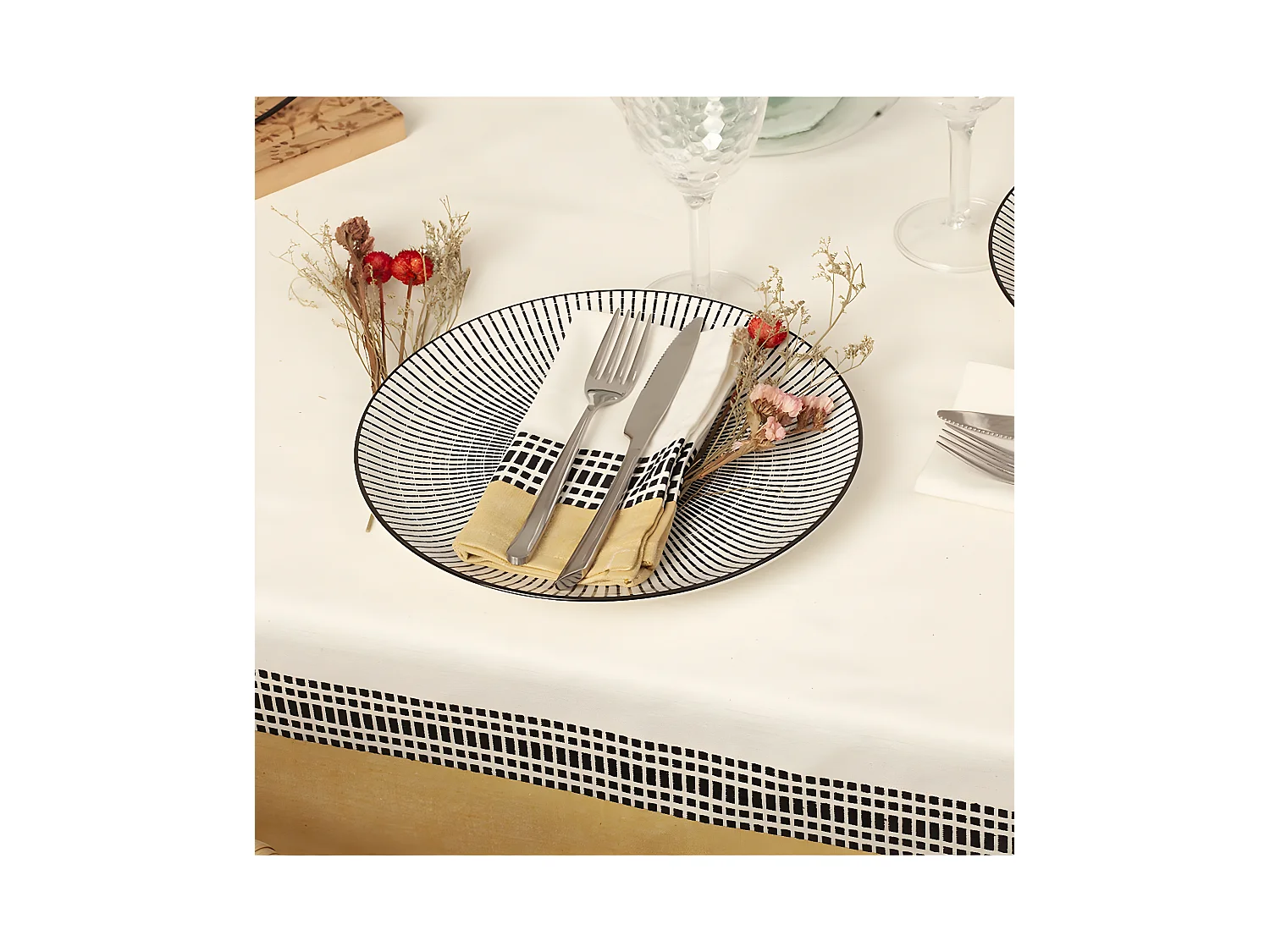 Lot de 2 Serviettes de table en Coton bicolore Blanc et Jaune 40 x 40 cm