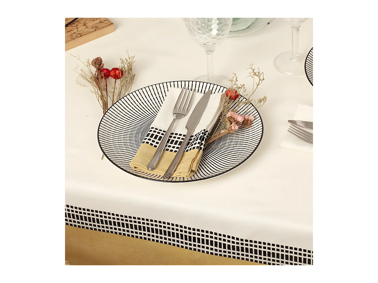 Lot de 2 Serviettes de table en Coton bicolore Blanc et Jaune 40 x 40 cm