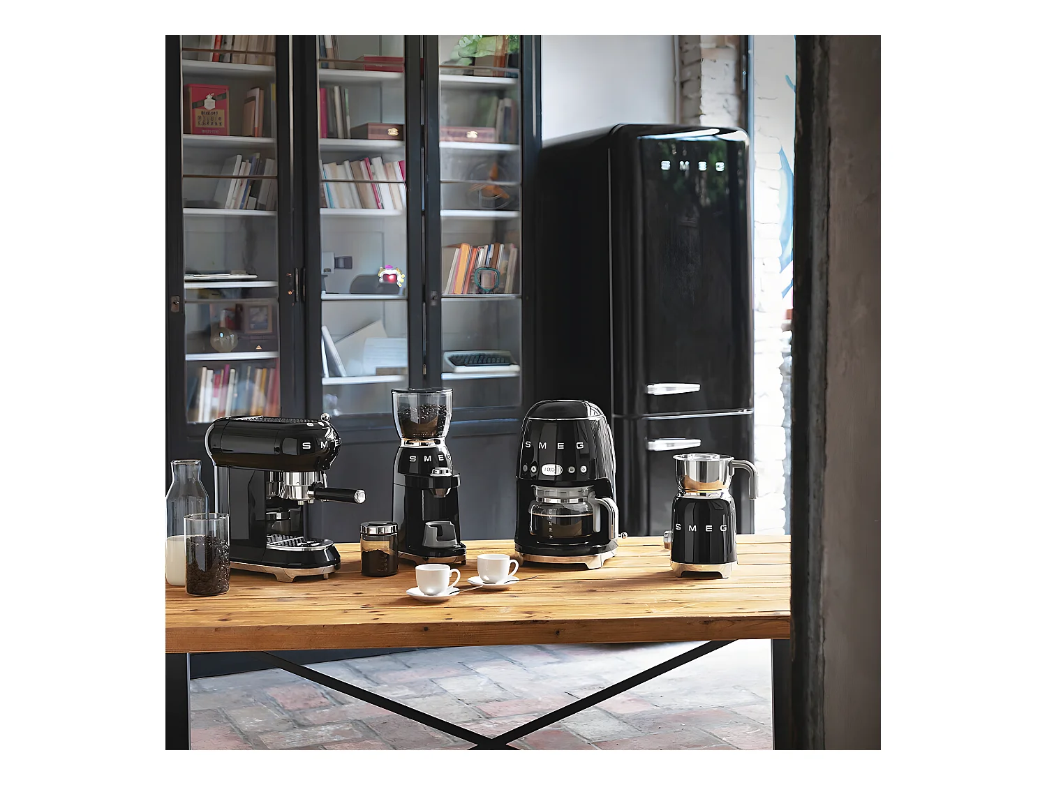 Chocolatière et mousseur à lait noir