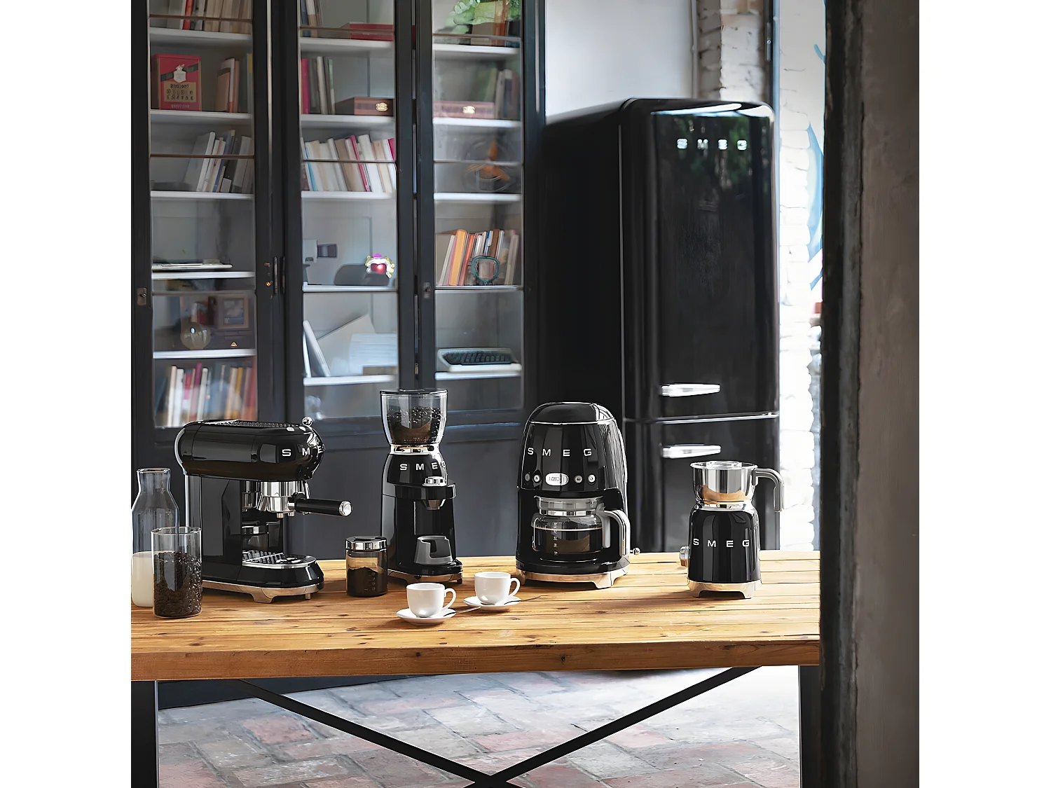 Chocolatière et mousseur à lait noir