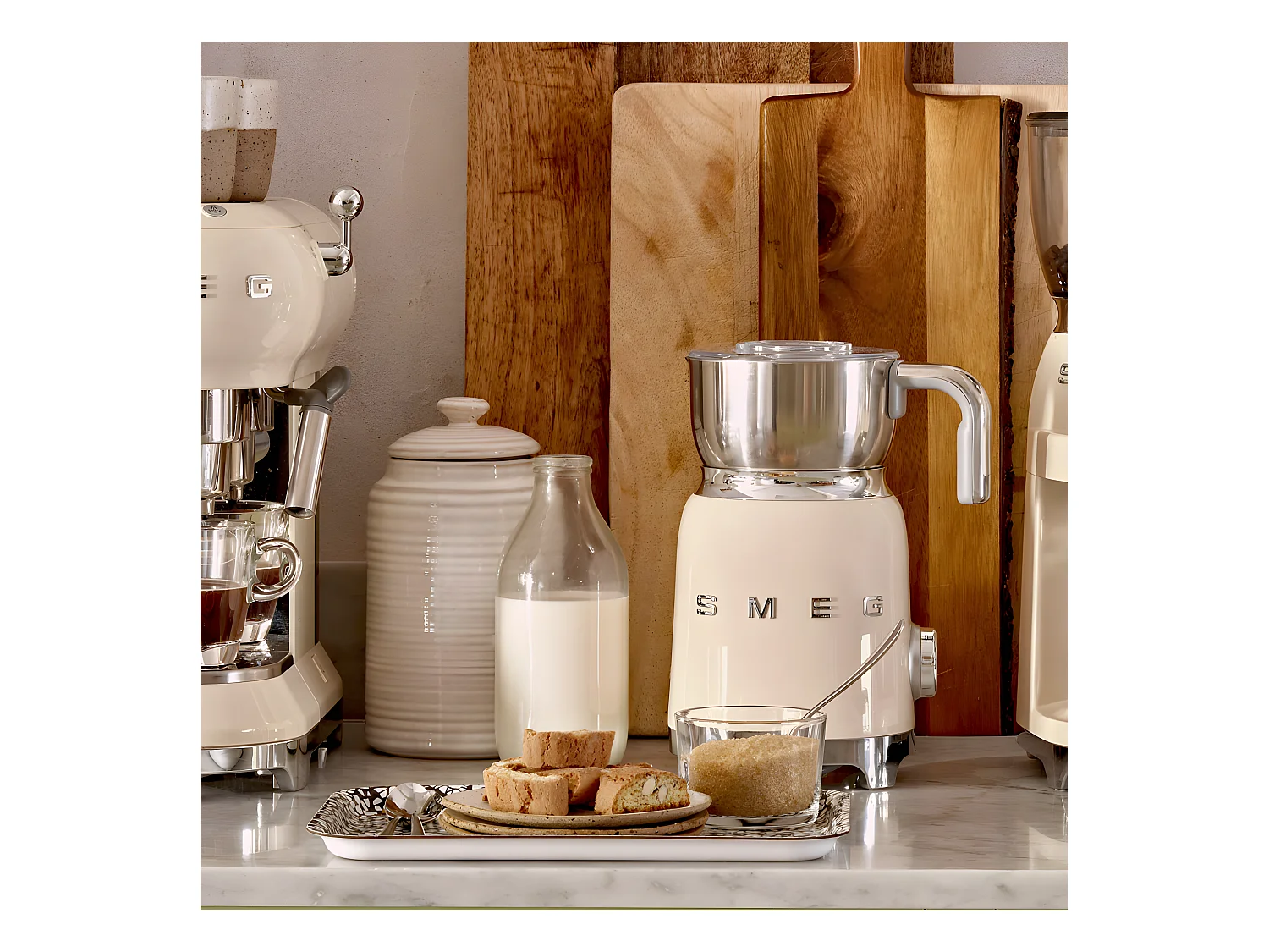 Chocolatière et mousseur à lait crème