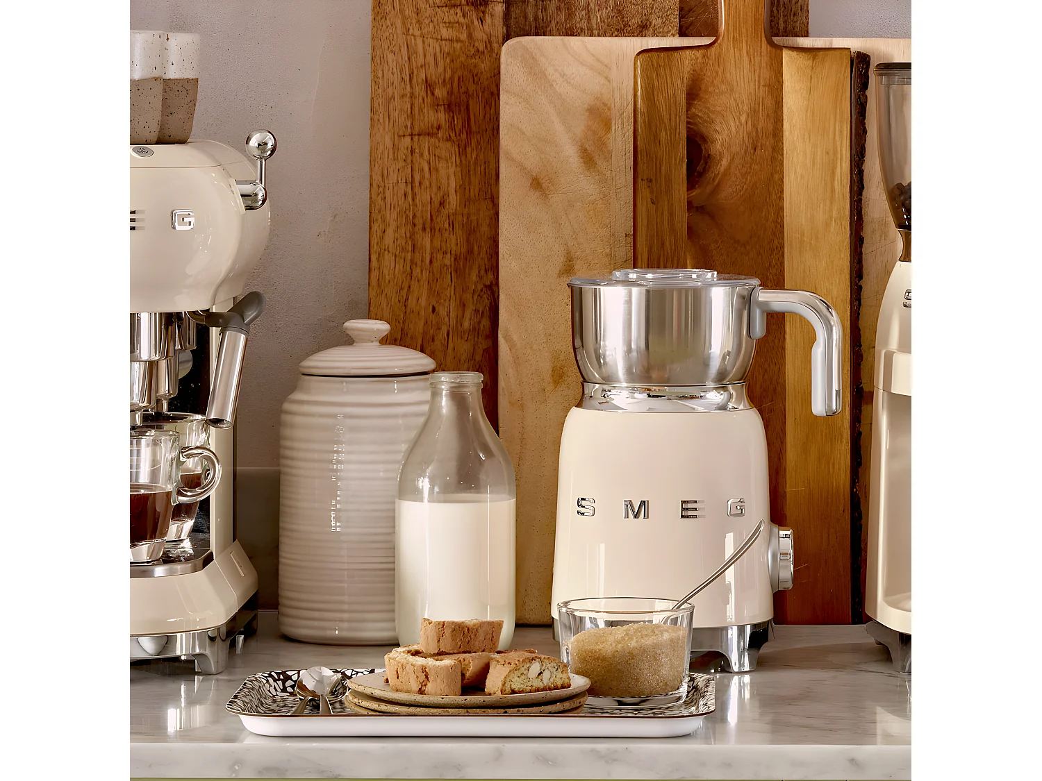 Chocolatière et mousseur à lait crème