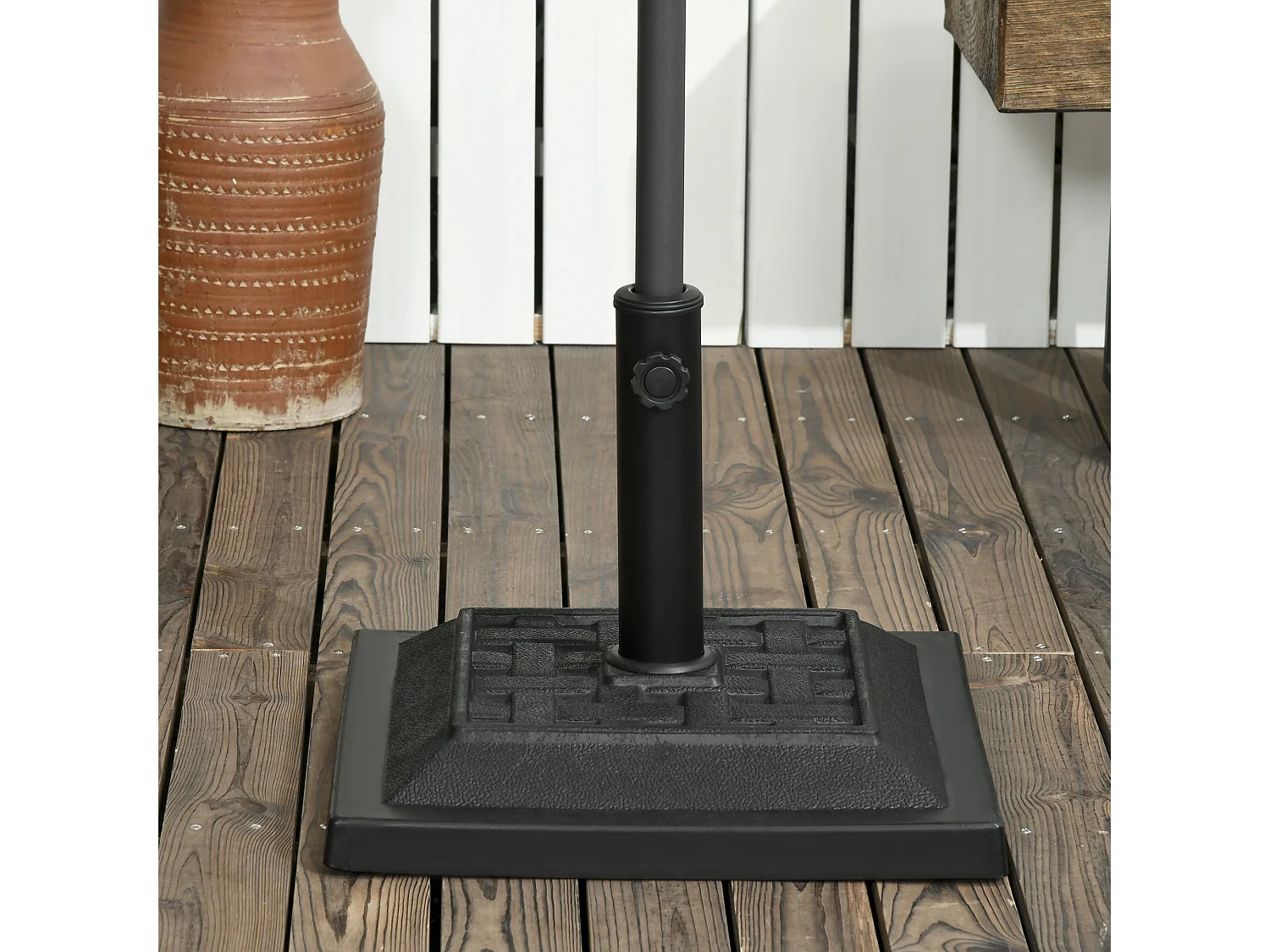 Pied de parasol carré base de lestage résine aspect rotin tressé poids net 12 Kg noir