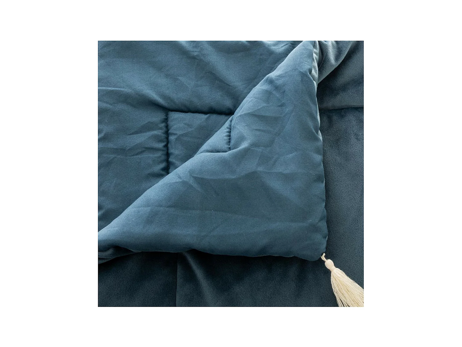 Samtdecke mit Pompons 80 x 180 cm