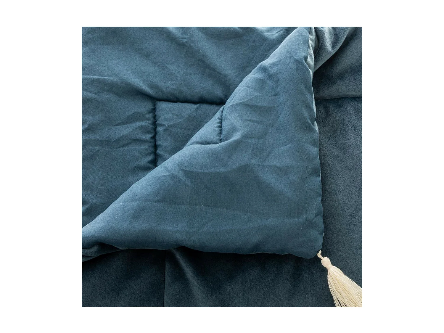 Samtdecke mit Pompons 80 x 180 cm