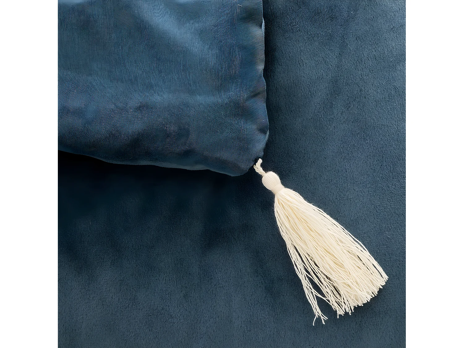 Samtdecke mit Pompons 80 x 180 cm