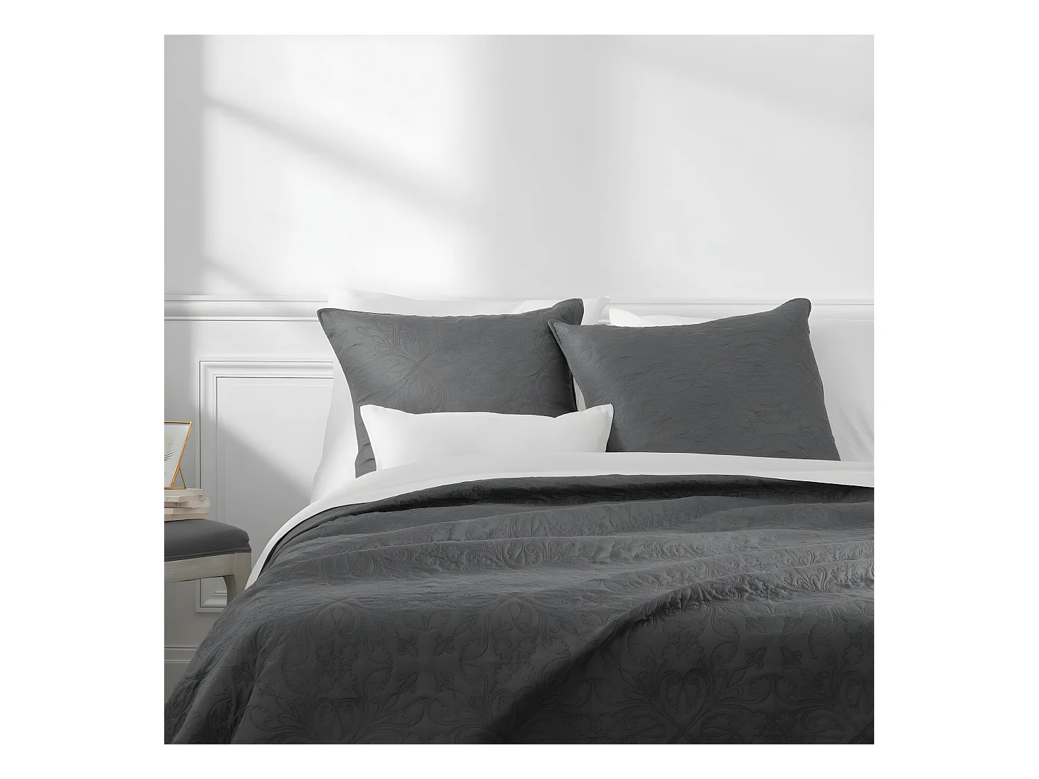 Dessus de lit Gris foncé motif Arabesque 240 x 260 avec 2 Taies