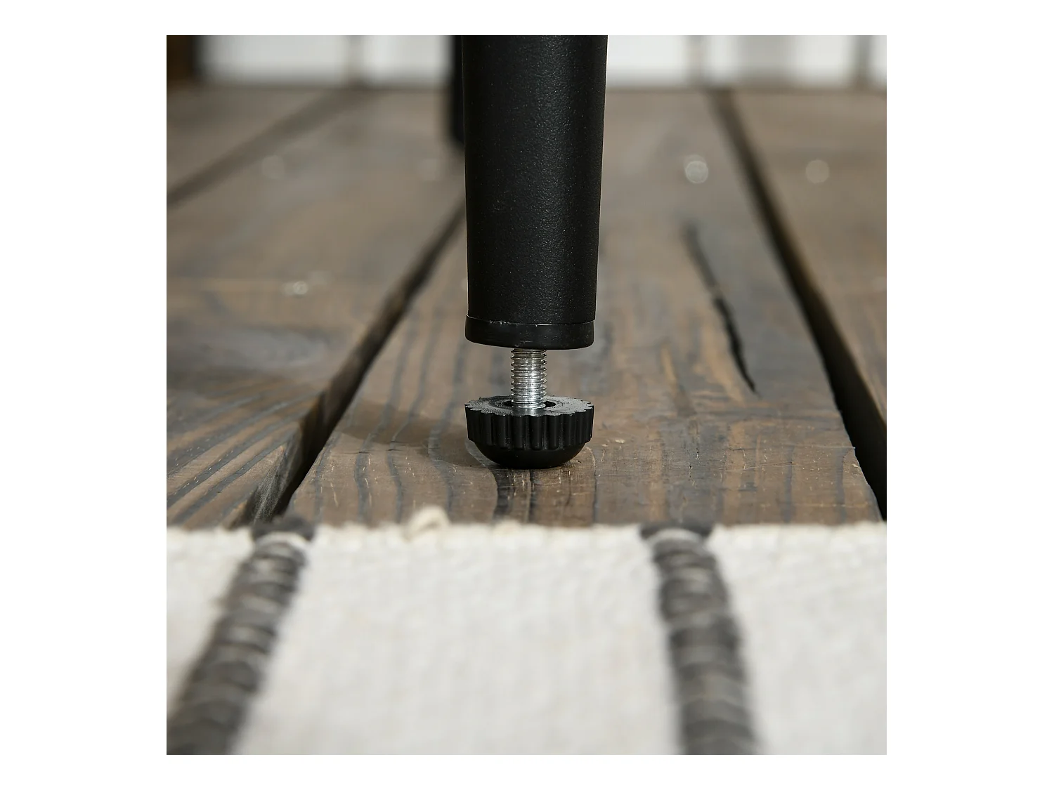 Salon de jardin 2 personnes 3 pièces 2 fauteuils avec coussins table basse ronde plateau verre trempé corde tressée métal gris