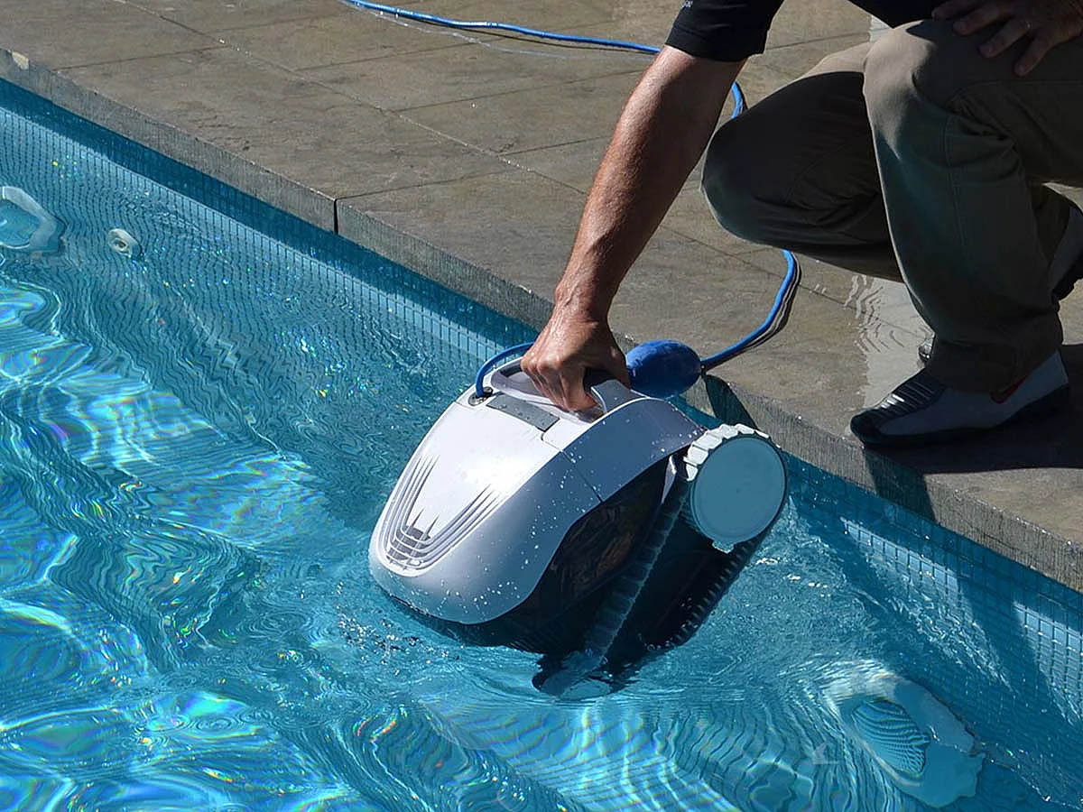 Robot de piscine électrique E10 - Dolphin