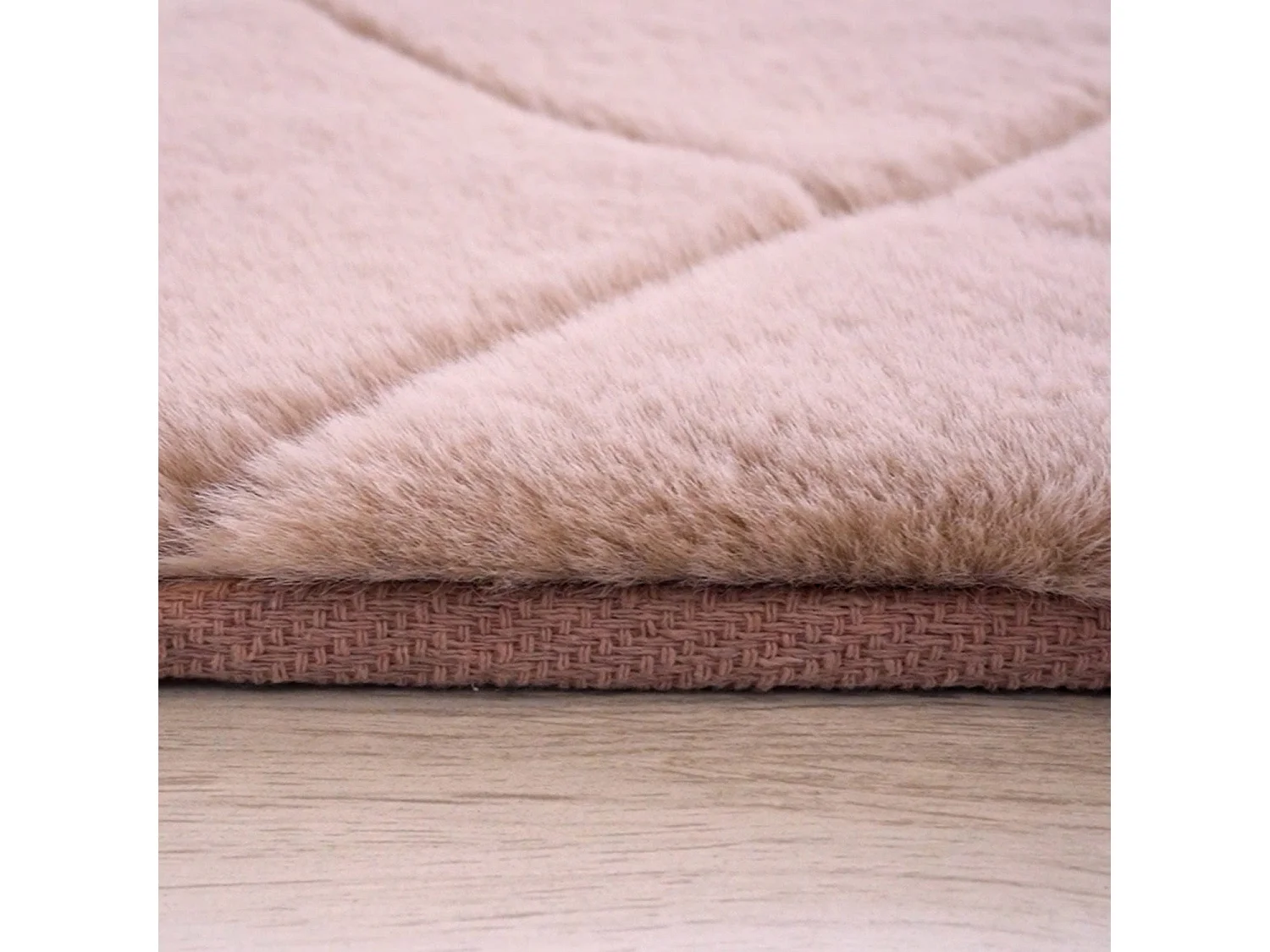 Tapis Super Soft à motif 3D losanges Rose poudré 120x170cm